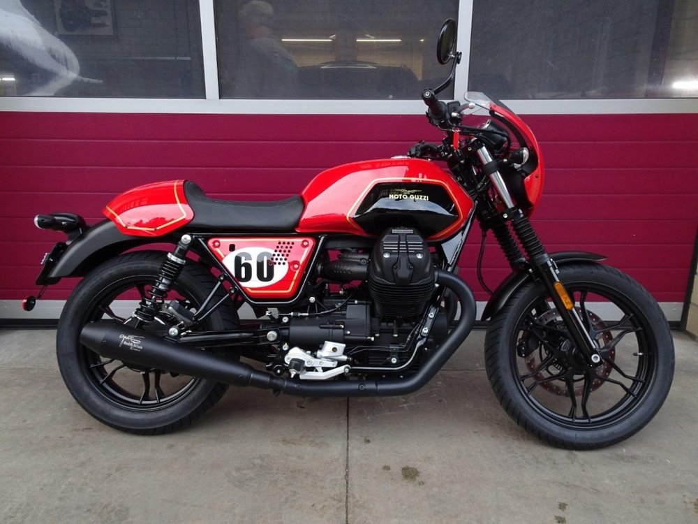 F202476-MOTO-GUZZI-V7-III-Stone.thumb.jpg.c66102b4f452625cc52d9c4d8573e489.jpg