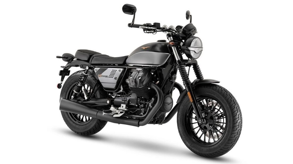 Moto-Guzzi-V9-Bobber-Special-Edition-2023--169Gallery-8f77f043-1954053.jpg
