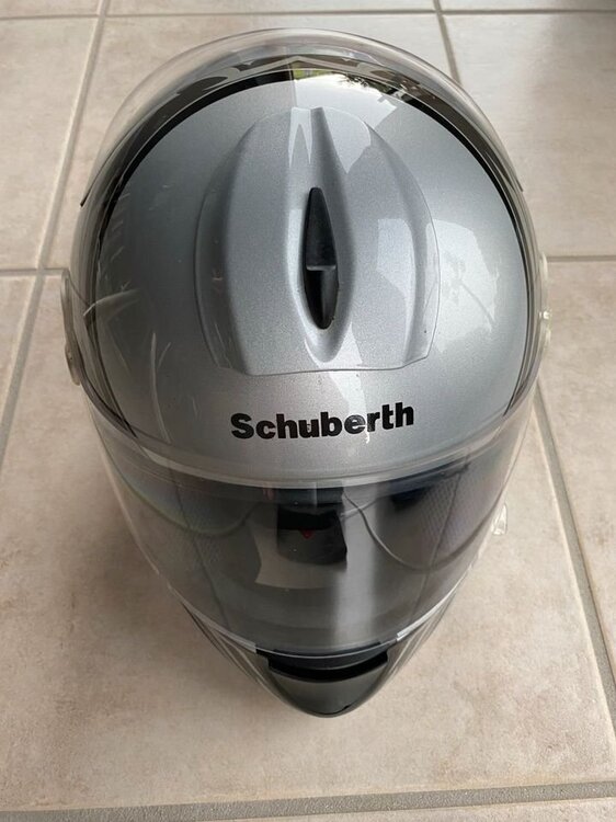 Schuberth Helm_05.jpg