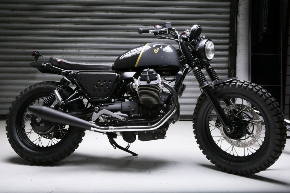 Moto-Guzzi-V7-Stone-880467407.jpg