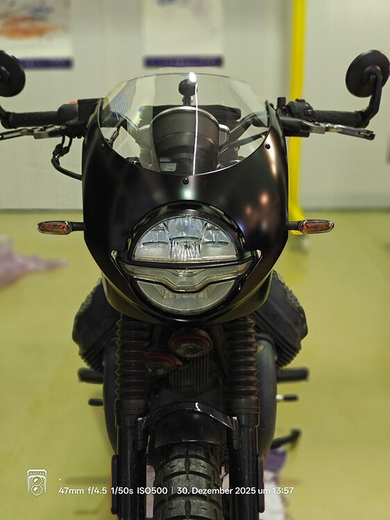 Moto-Guzzi-V7-Frontmaske-Corsa-3.jpg
