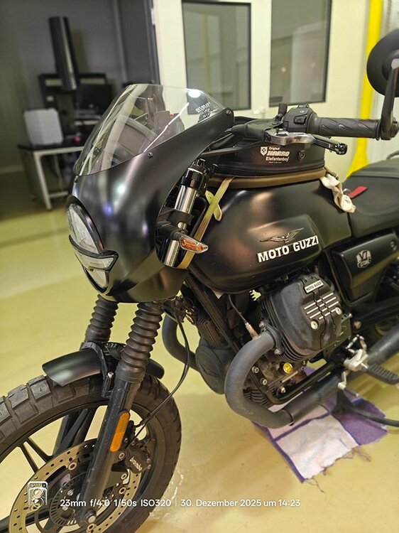 Moto-Guzzi-V7-Stone-Frontmaske-Corsa-5 Titel.jpg